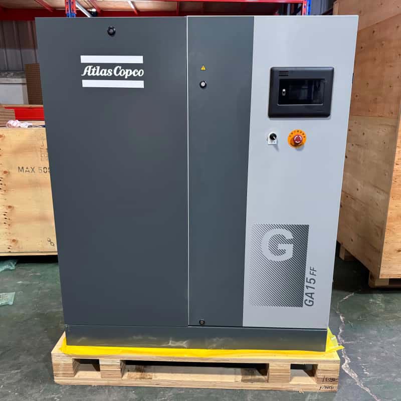 Atlas Copco GA15 FF 15kW Compresor de aer rotativ cu șurub injectat cu ulei Uscător integrat 7,5 13 bar